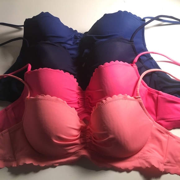 Victoria’s Secret set of 4 bikinis - Picture 1 of 1